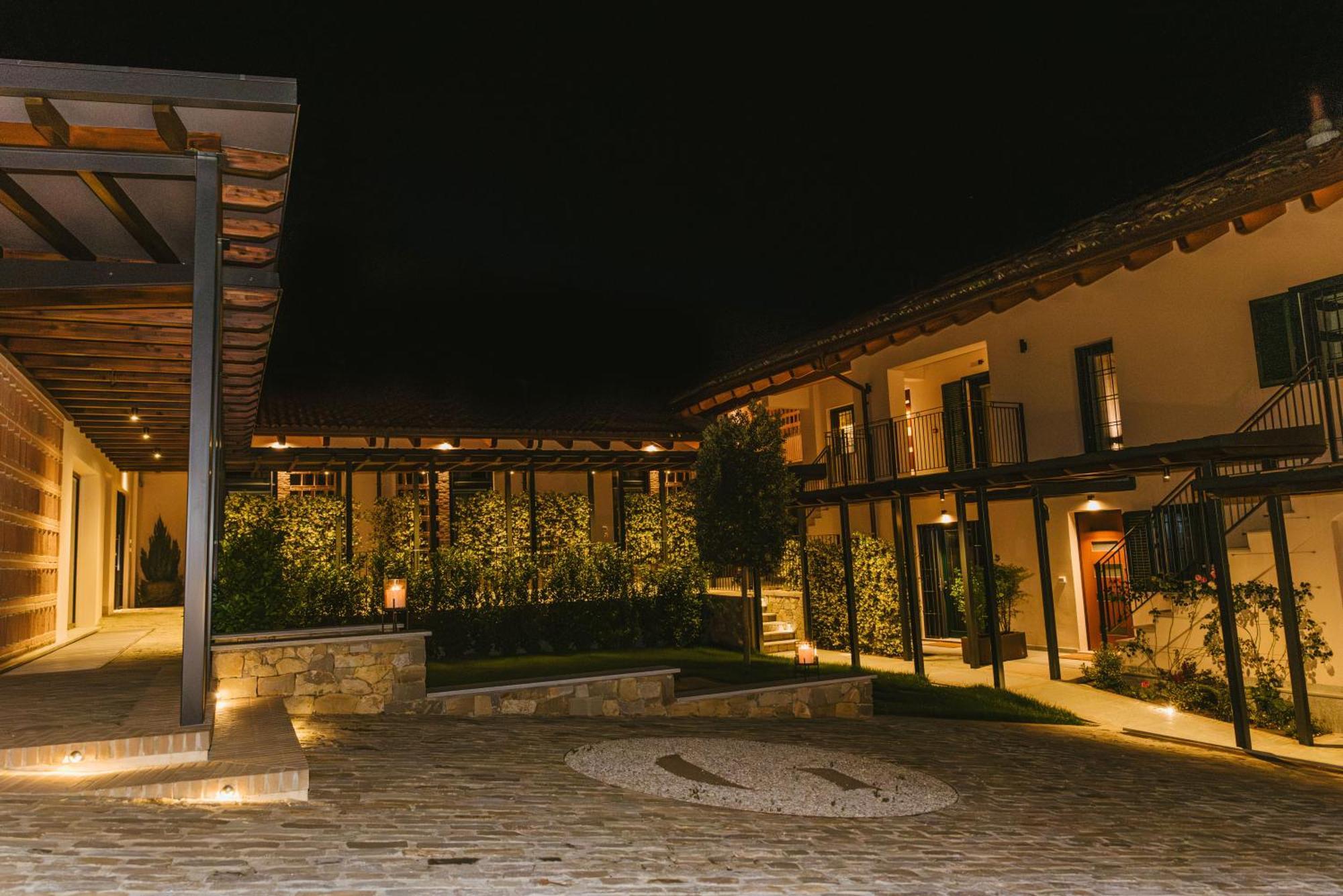 Garesio Wine Resort Serralunga d'Alba Exterior photo